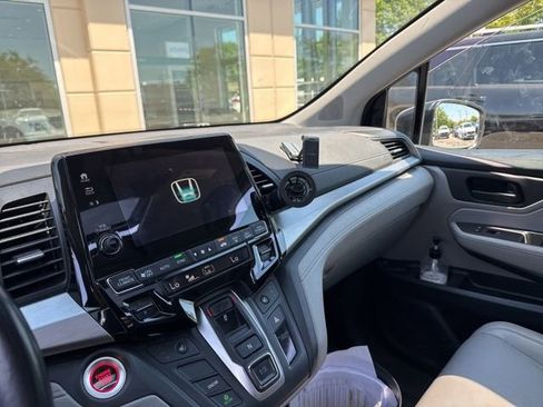 Used 2018 Honda Odyssey EX-L image 9