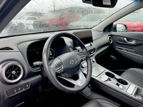Used 2022 Hyundai Kona Limited w/ Cargo Package image 10