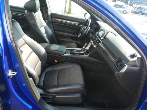 Used 2018 Honda Accord Sport image 24