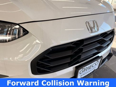 Used 2024 Honda HR-V Sport image 3