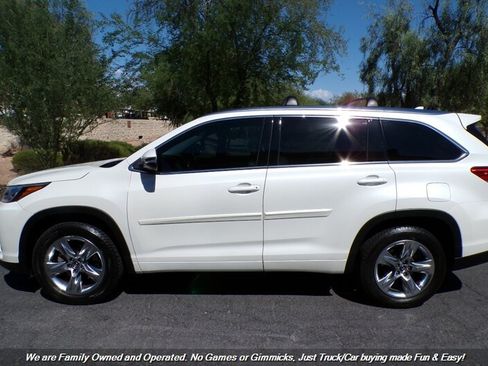 Used 2018 Toyota Highlander Limited FWD image 8