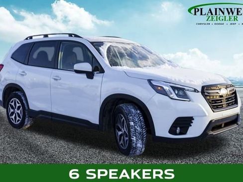 Used 2023 Subaru Forester Premium image 4