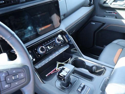 Certified 2025 GMC Sierra 1500 AT4 w/ Technology Package image 17