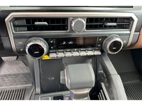 New 2026 Toyota 4Runner Limited AWD/4WD image 24