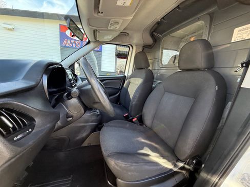 Used 2018 RAM ProMaster City Tradesman image 13