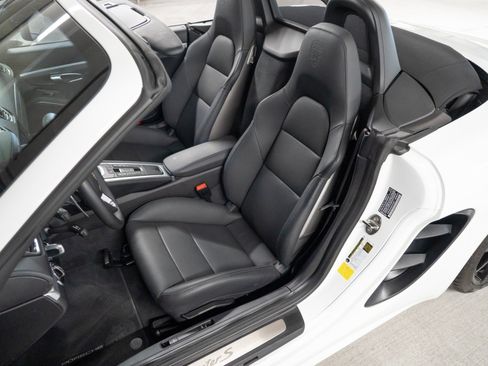 Certified 2025 Porsche 718 Boxster S RWD image 5