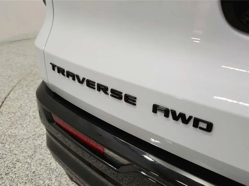 New 2026 Chevrolet Traverse RS AWD/4WD image 17