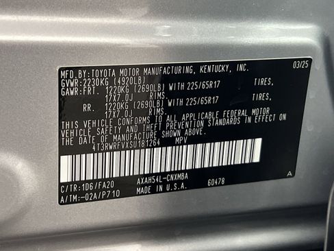 Used 2025 Toyota RAV4 XLE image 30