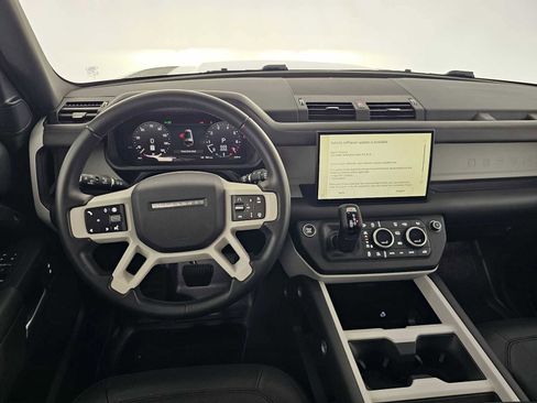 Used 2025 Land Rover Defender 130 S image 20