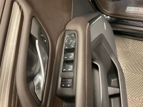 Used 2024 GMC Yukon XL Denali w/ Denali Reserve Package AWD/4WD image 16