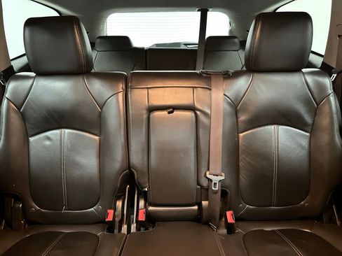 Used 2015 Chevrolet Traverse LT image 17