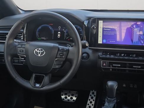 Used 2025 Toyota Camry XSE image 19
