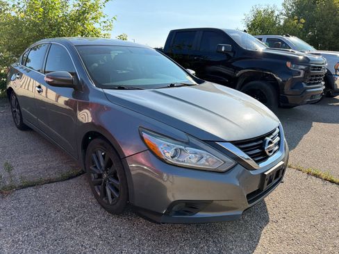 Used 2016 Nissan Altima 2.5 SL FWD image 3