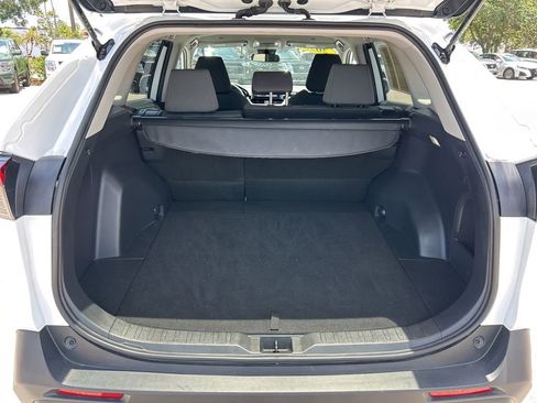 Used 2025 Toyota RAV4 XLE AWD/4WD image 48