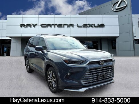 Used 2026 Toyota Grand Highlander 4D Sport Utility image 3