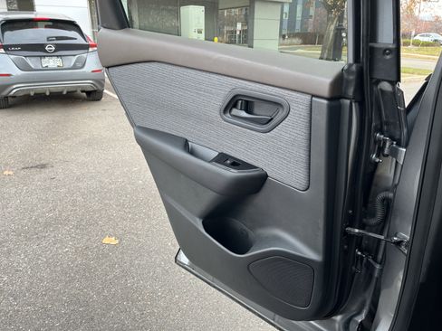 Certified 2023 Nissan Rogue S image 32