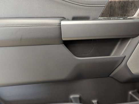 New 2026 Ford F250 Lariat w/ Chrome Package image 18