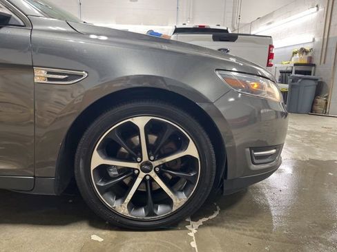 Used 2016 Ford Taurus SEL w/ Equipment Group 201A AWD/4WD image 14