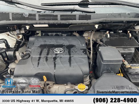 Used 2012 Toyota Sienna Limited w/ Premium Pkg image 13