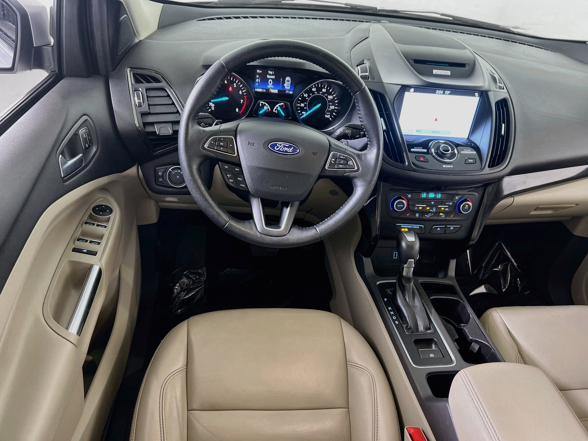 Used 2017 Ford Escape Titanium FWD image 22