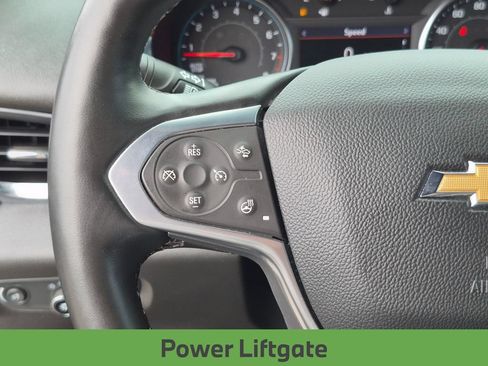 Used 2023 Chevrolet Traverse LT FWD image 18