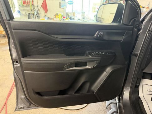 Used 2025 Ford Ranger XLT AWD/4WD image 12