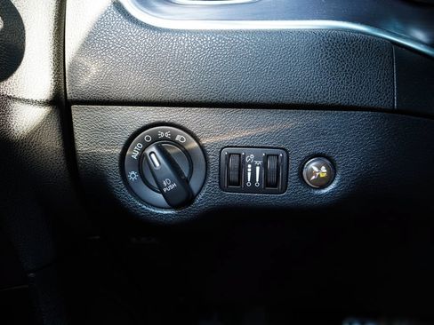 Used 2018 Dodge Charger R/T Scat Pack RWD image 30