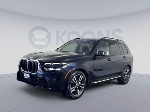 Used 2024 BMW X7 xDrive40i w/ M Sport Package AWD/4WD image 5