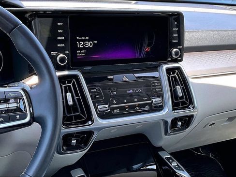 Certified 2023 Kia Sorento SX Prestige AWD/4WD image 8