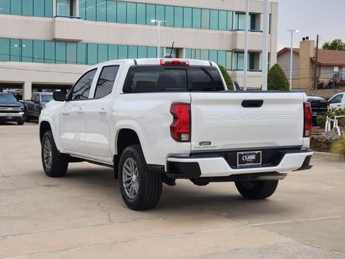 Used 2025 Chevrolet Colorado LT RWD image 2