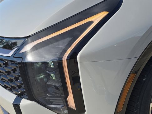 New 2026 Kia Sportage SX image 10