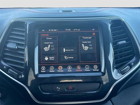 Used 2019 Jeep Cherokee Limited image 19