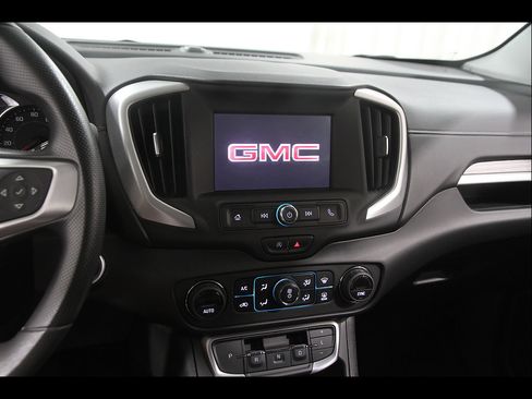 Used 2023 GMC Terrain SLE w/ Driver Convenience Package FWD image 9