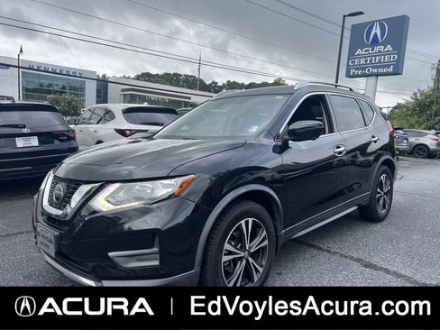 Used 2020 Nissan Rogue SV w/ Premium Package FWD image 1