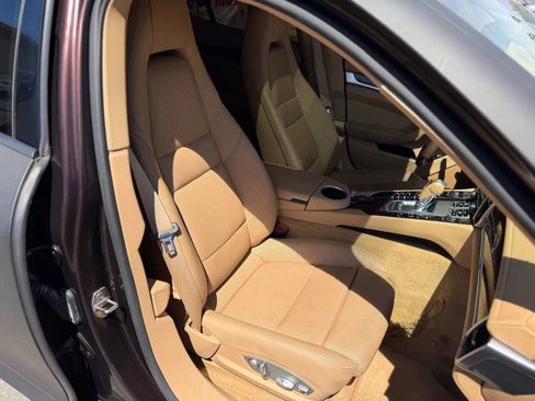 Used 2014 Porsche Panamera image 42
