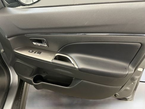 Used 2024 Mitsubishi Outlander Sport SE image 32