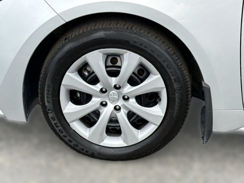 Used 2025 Toyota Corolla LE FWD image 13