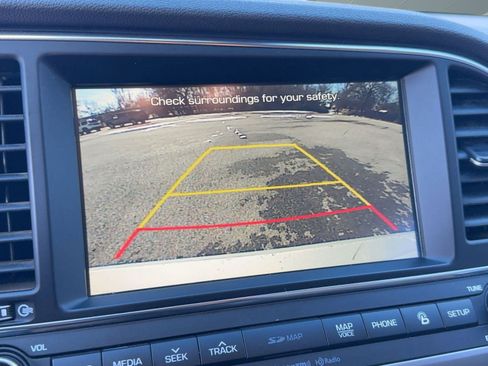 Used 2017 Hyundai Elantra Limited w/ Limited Ultimate Package 05 image 22