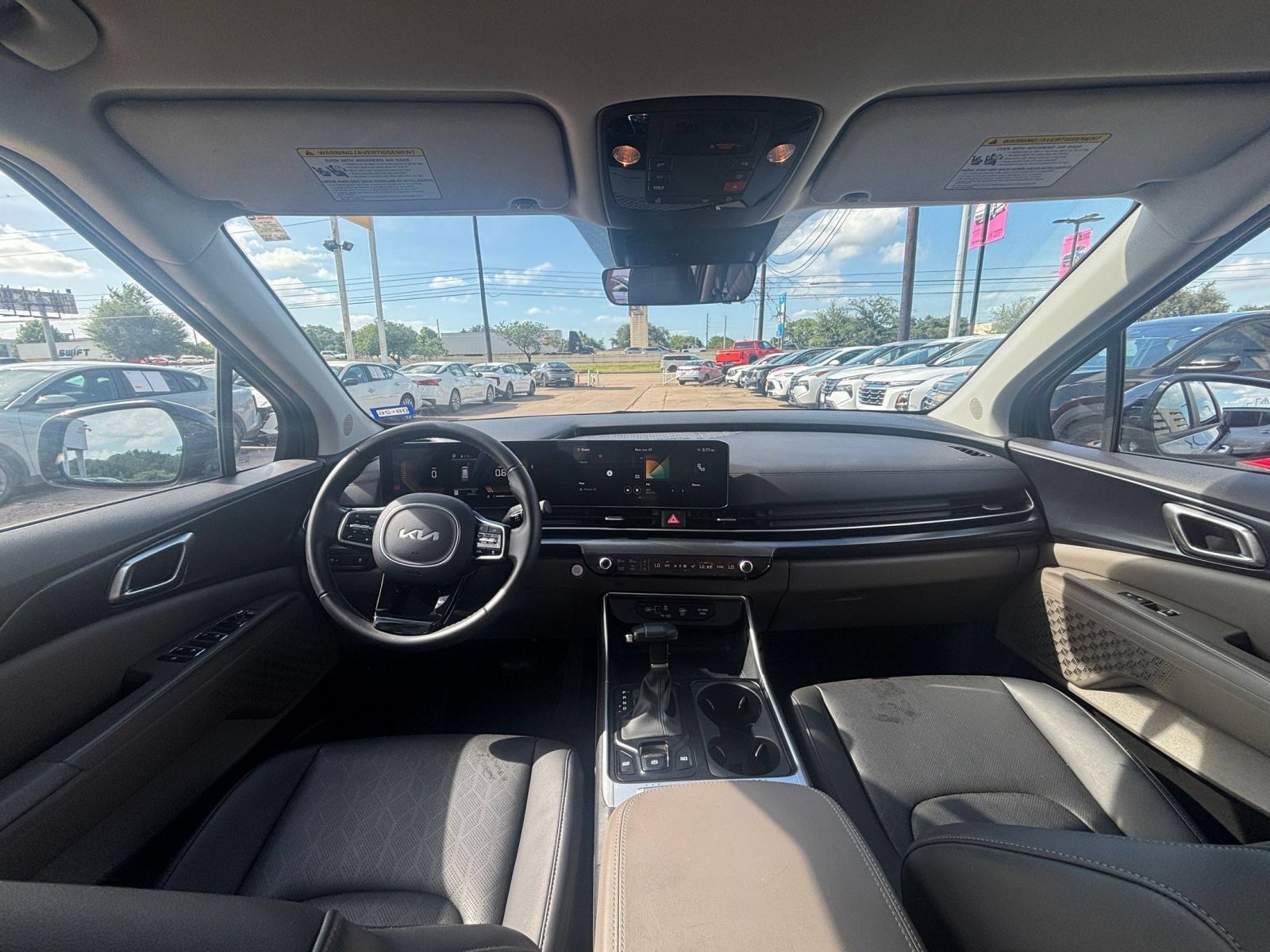 Used 2026 Kia Carnival FWD image 33