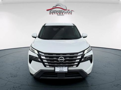 Used 2024 Nissan Rogue SV AWD/4WD image 2