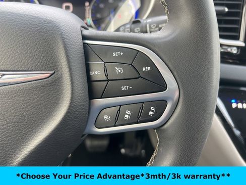 Certified 2023 Chrysler Pacifica Touring-L image 54