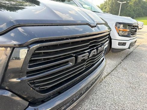 Used 2021 RAM 1500 Big Horn AWD/4WD image 9