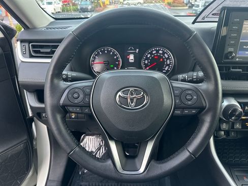 Certified 2022 Toyota RAV4 XLE image 18