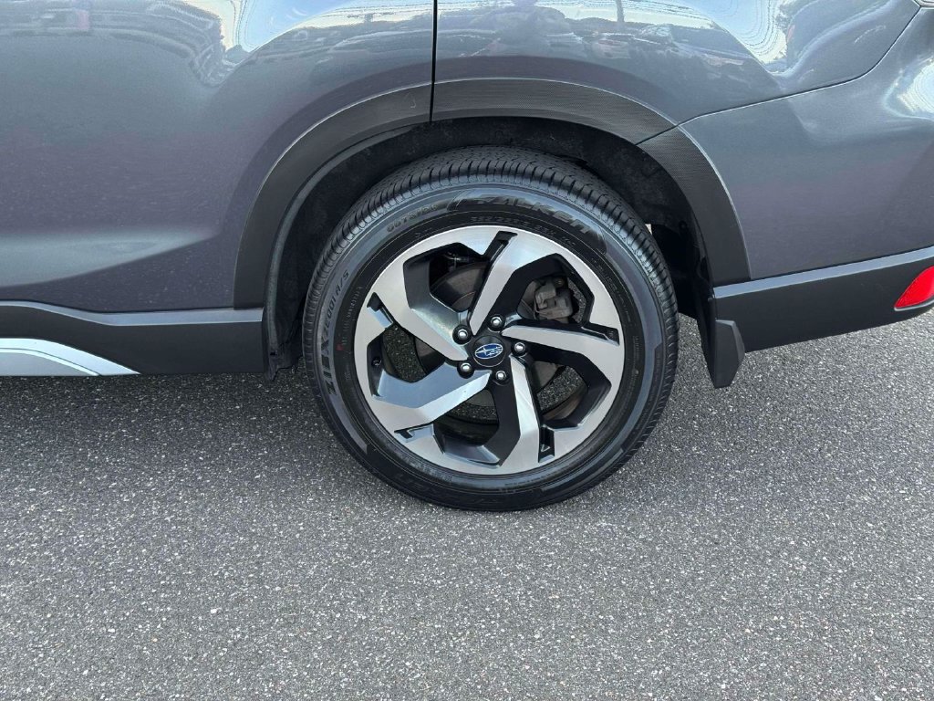 Used 2023 Subaru Forester Touring AWD/4WD image 12