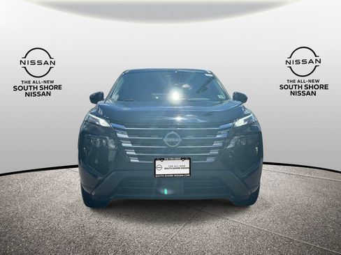 Used 2025 Nissan Rogue SV AWD/4WD image 2