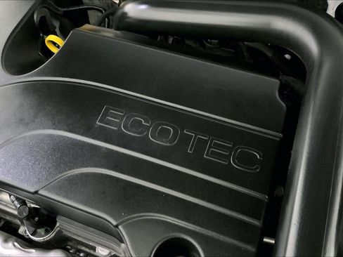 Used 2024 GMC Terrain SLE image 29