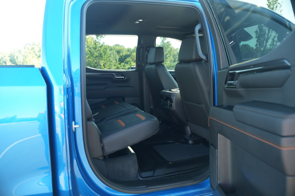 Used 2022 GMC Sierra 1500 AT4 w/ AT4 Premium Package AWD/4WD image 24
