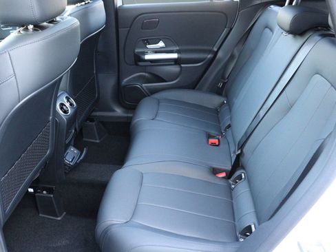 New 2025 Mercedes-Benz GLA 250 image 32