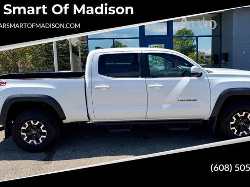 Used 2017 Toyota Tacoma TRD Off-Road w/ Tow Package AWD/4WD image 1