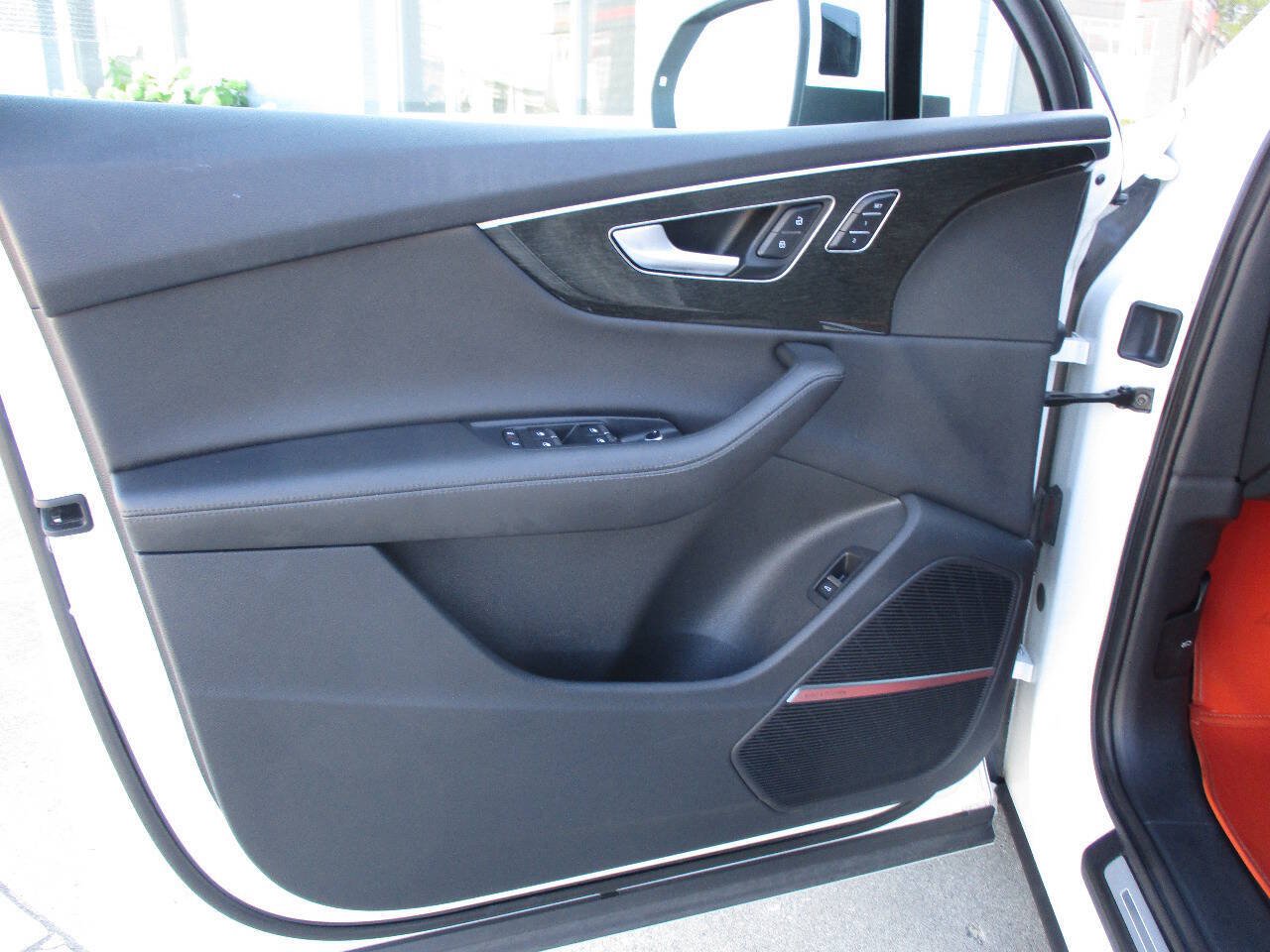 Used 2023 Audi Q7 3.0T Premium Plus AWD/4WD image 39